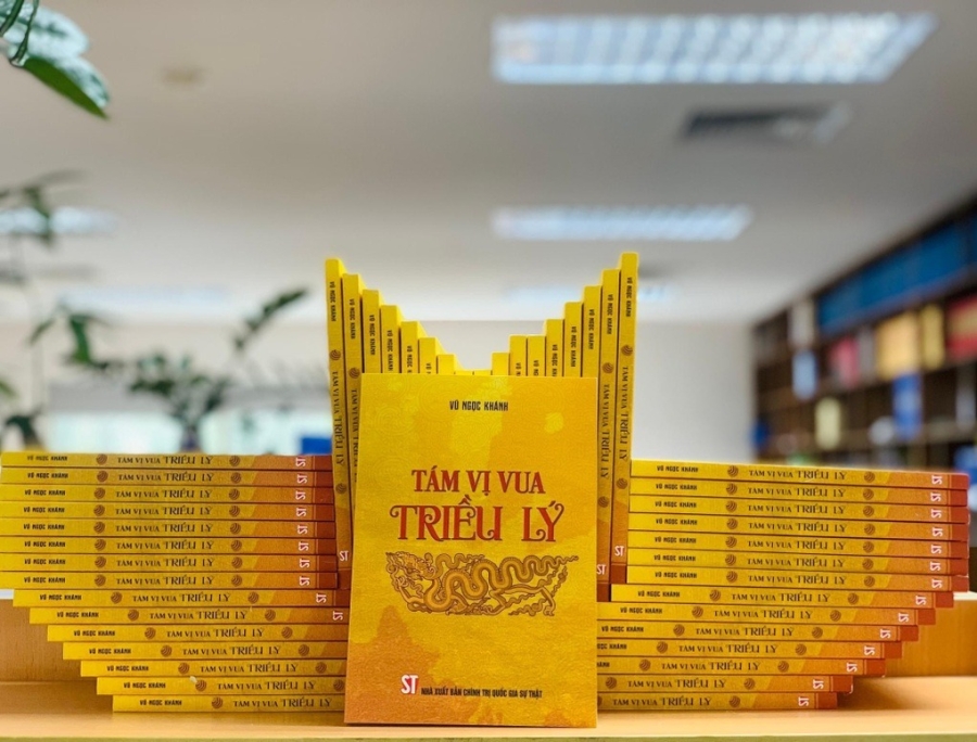 Sách về tám vua triều Lý